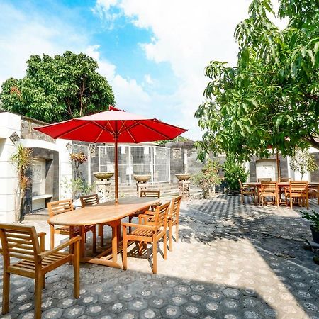 Oyo 2327 Pagsis Village Klaten Luaran gambar