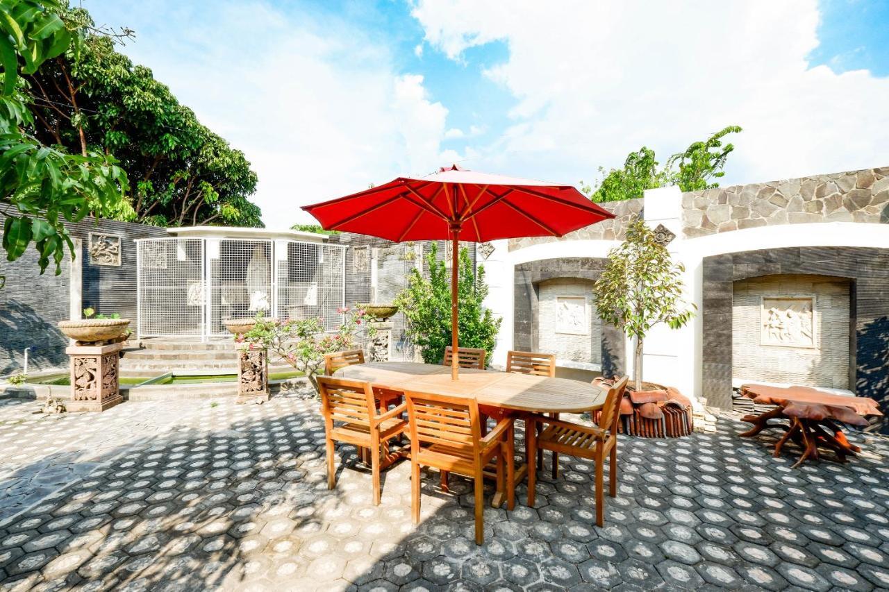 Oyo 2327 Pagsis Village Klaten Luaran gambar